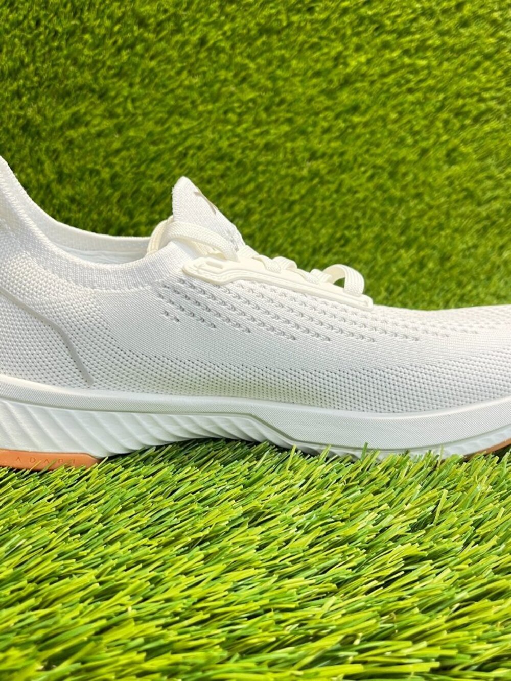 Flux Adapt Runner White Gum Womens Size 7 Running Athletic Walking Knit Shoes - Picture 4 of 10